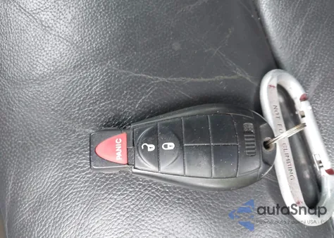 2008 Chrysler 300 Touring из США, поврежденный, VIN 2C3LK53G58H329933